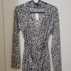 Banana Republic Fit and Flare Wrap Dress NWT👗